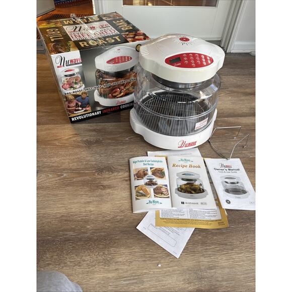 NuWave Pro Infrared Cooking System Convection Oven White Red 20331 + Recipe Book - Picture 2 of 15